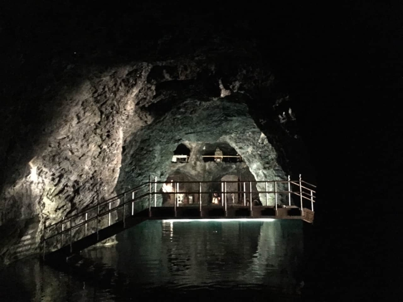 cave-set-1